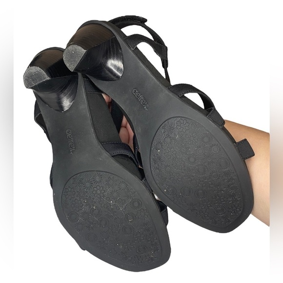 Essence By Aetrex strappy sandals heels black shoes womens size 9 Wide - Picture 11 of 12